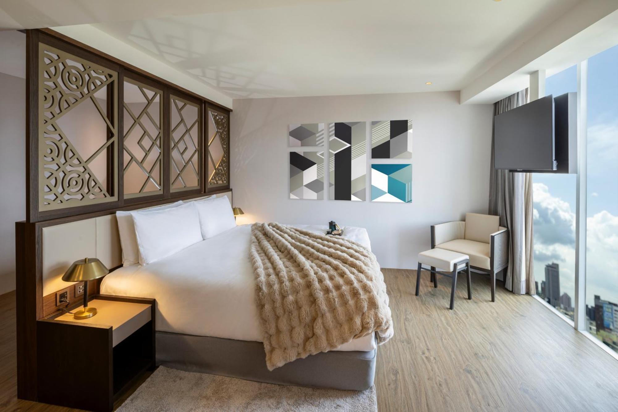 Voyage Kaohsiung By Cosmos Oasis Hotell Exteriör bild